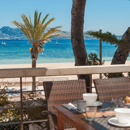 Ull De Bou アパート